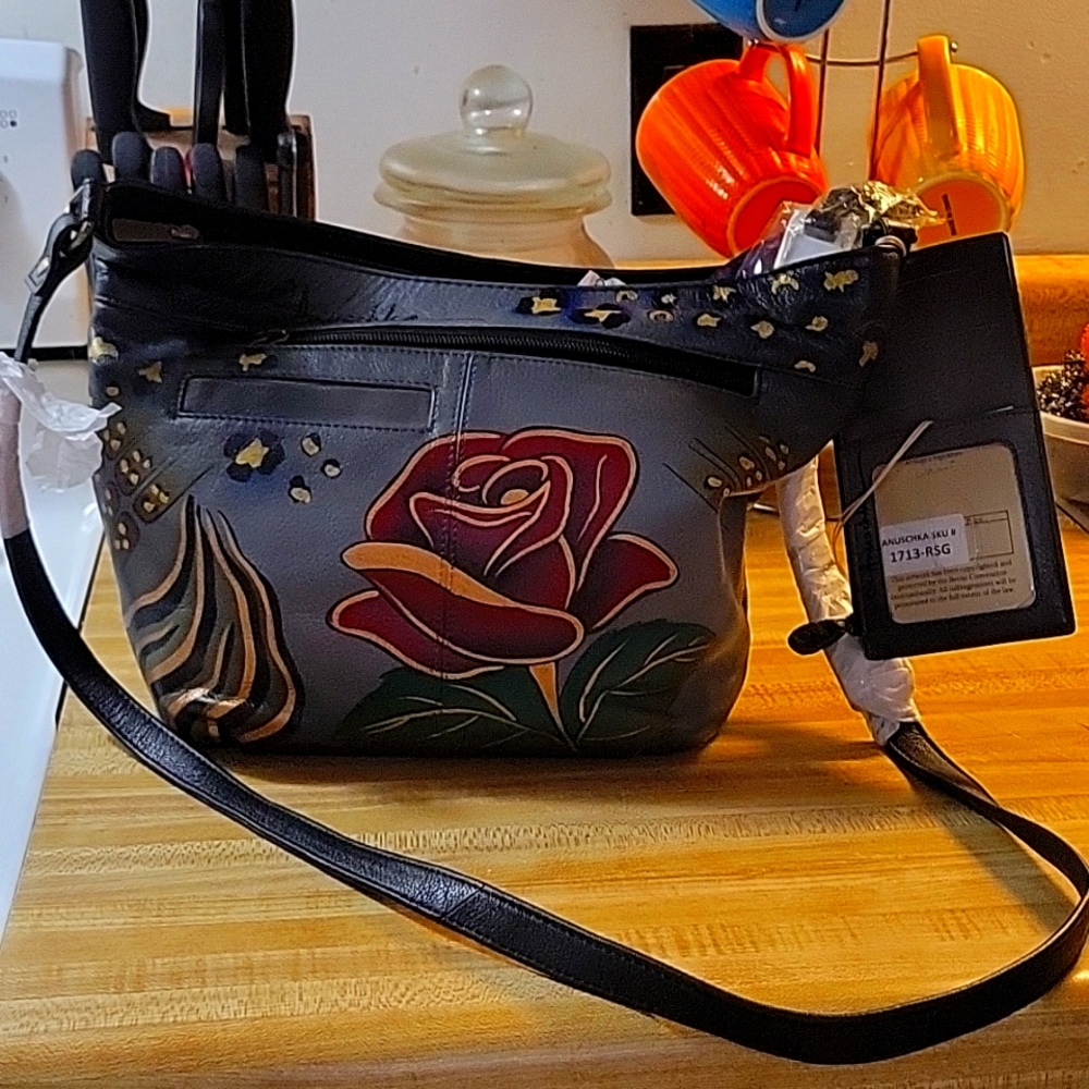 CROSSBODY LEATHER BAG